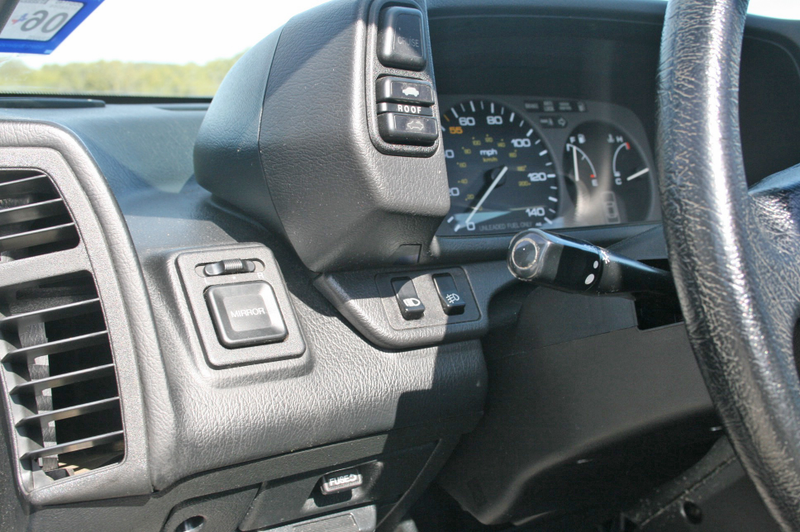 Illustration for article titled The Analog Joys Of Driving A Near-Perfect Old Honda Prelude Si